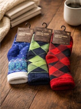 NWT Field & Stream Youth Cozy Cabin Socks - Set of 3 Blue/Red/Green Non Slip